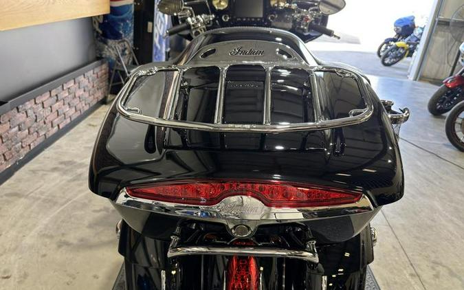 2017 Indian Motorcycle® Roadmaster® Thunder Black