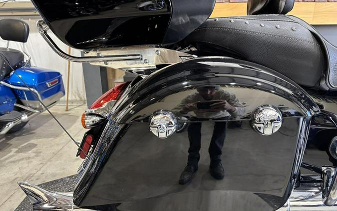 2017 Indian Motorcycle® Roadmaster® Thunder Black