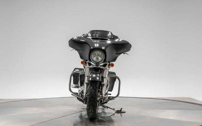 2018 HARLEY-DAVIDSON FLHX STREET GLIDE in Vivid Black