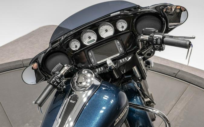 2016 HARLEY-DAVIDSON FLHXS STREET GLIDE SPECIAL in Cosmic Blue Pearl