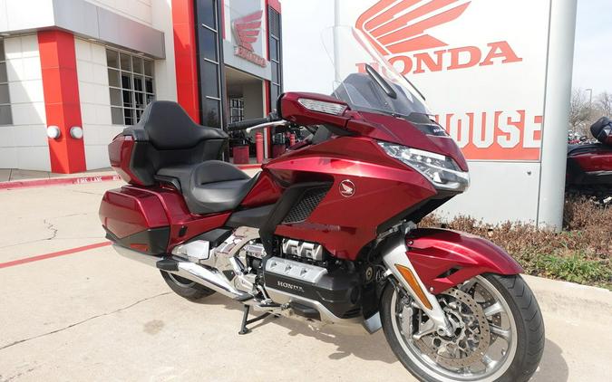 2019 Honda® Gold Wing Tour Automatic DCT Candy Ardent Red