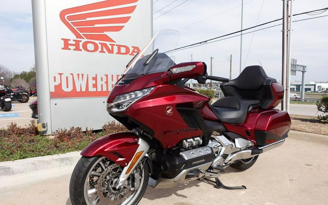 2019 Honda® Gold Wing Tour Automatic DCT Candy Ardent Red