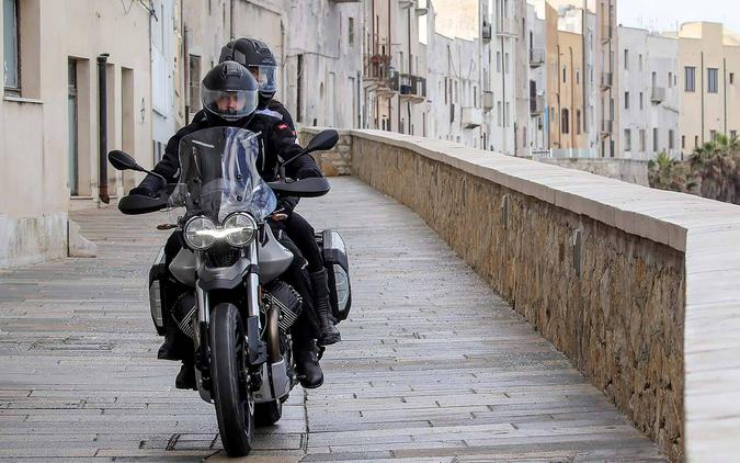 2023 Moto Guzzi V85 TT Travel