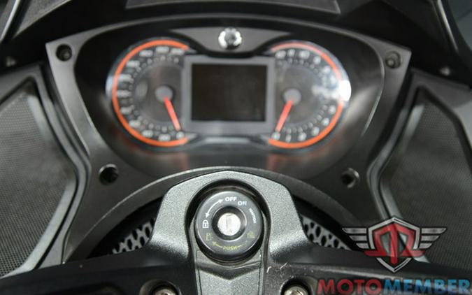 2014 Can-Am Spyder ST Limited SE5
