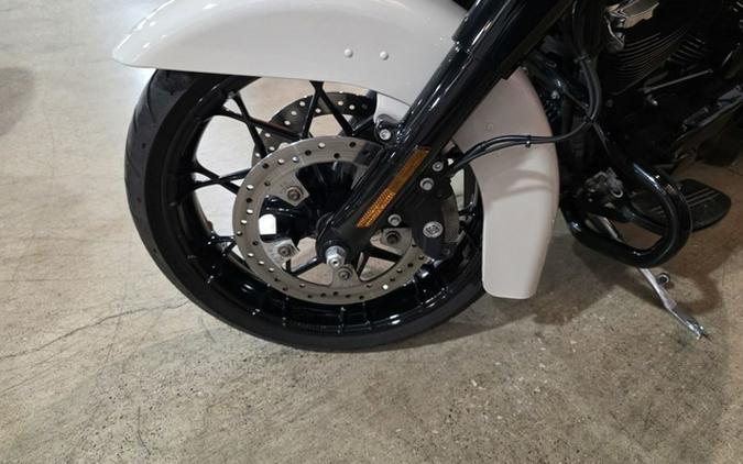 2022 Harley-Davidson FLHXS - Street Glide Special