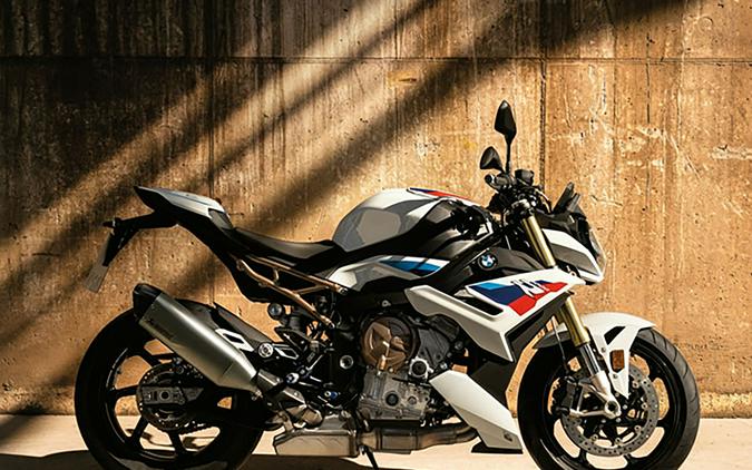 2026 BMW S 1000 R