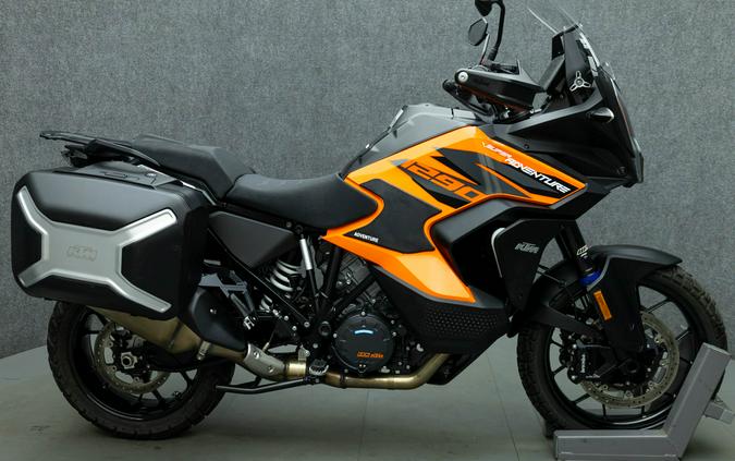 2023 KTM 1290 SUPER ADVENTURE S W/ABS