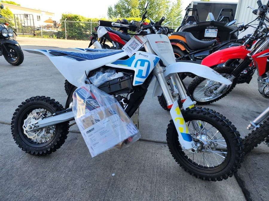 2024 Husqvarna® EE 5