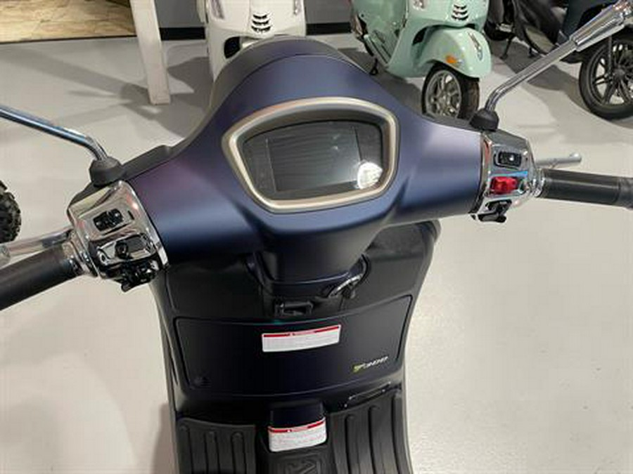 2024 Vespa GTS Super 300 Tech