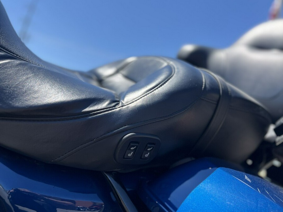 2022 Harley-Davidson® FLHTK Ultra Limited Reef Blue/Vivid Black 661399