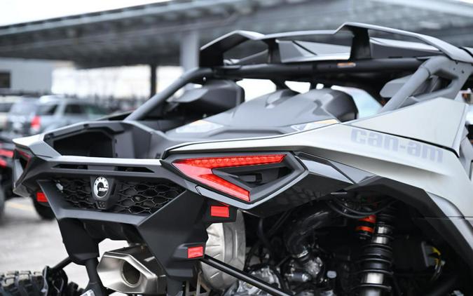 2026 Can-Am® Maverick R MAX X rc With Smart-Shox