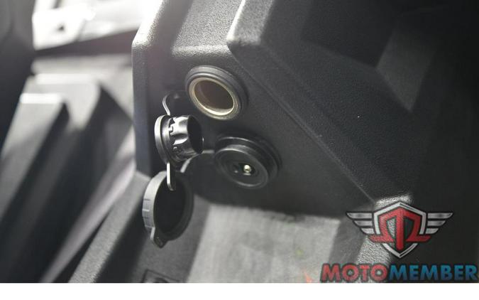2023 Slingshot Slingshot® S w/ Technology Package I Manual