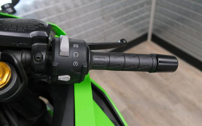 2024 KAWASAKI NINJA ZX400