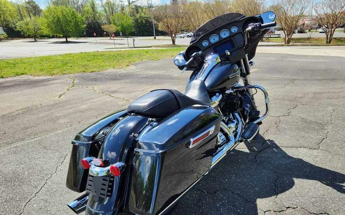 2022 Harley-Davidson Street Glide® Base