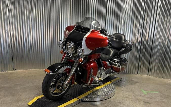 2014 Harley-Davidson Electra Glide Ultra Classic BLACK W/ PINSTRIPE
