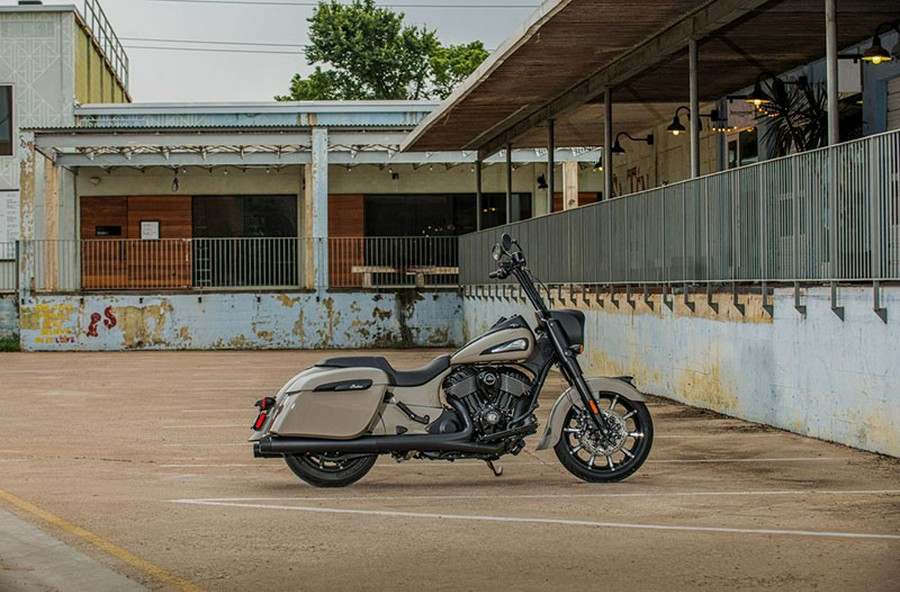 2022 Indian Motorcycle Springfield® Dark Horse®