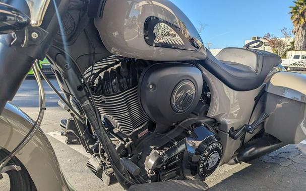 2022 Indian Motorcycle Springfield® Dark Horse®