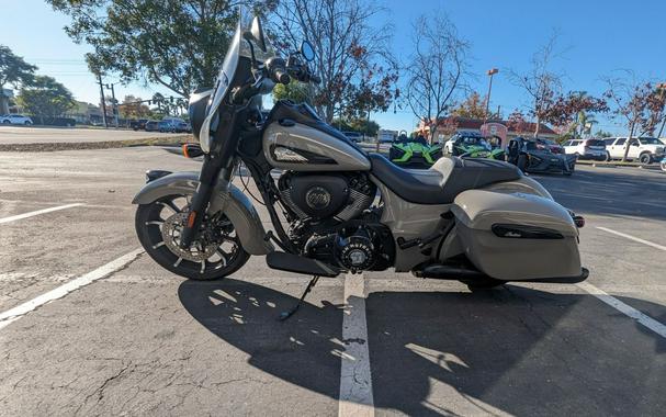 2022 Indian Motorcycle Springfield® Dark Horse®