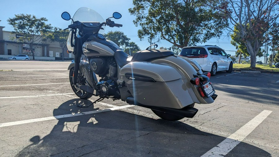 2022 Indian Motorcycle Springfield® Dark Horse®