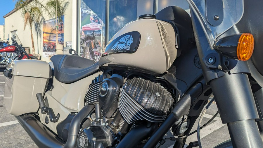 2022 Indian Motorcycle Springfield® Dark Horse®