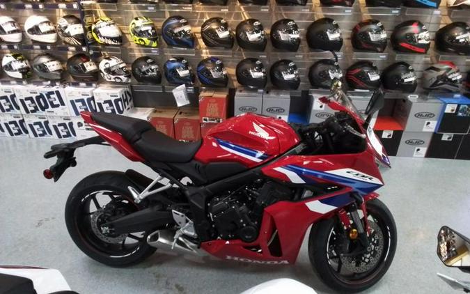 2026 Honda® CBR650R E-Clutch