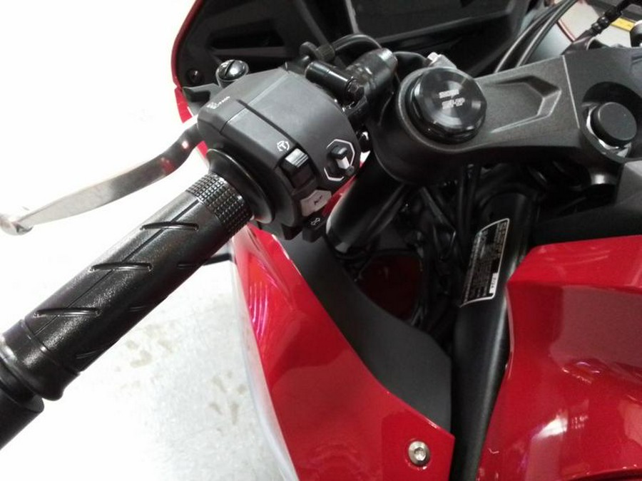 2026 Honda® CBR650R E-Clutch