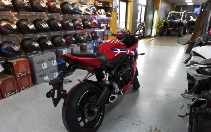 2026 Honda® CBR650R E-Clutch