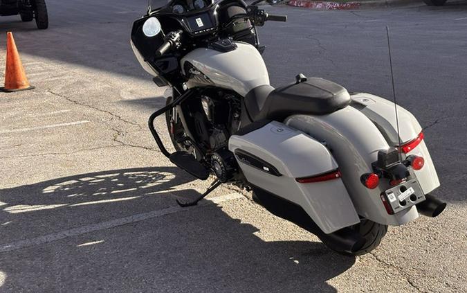 2026 Indian Chieftain PowerPlus Dark Horse 112 Chalk with Black Metallic