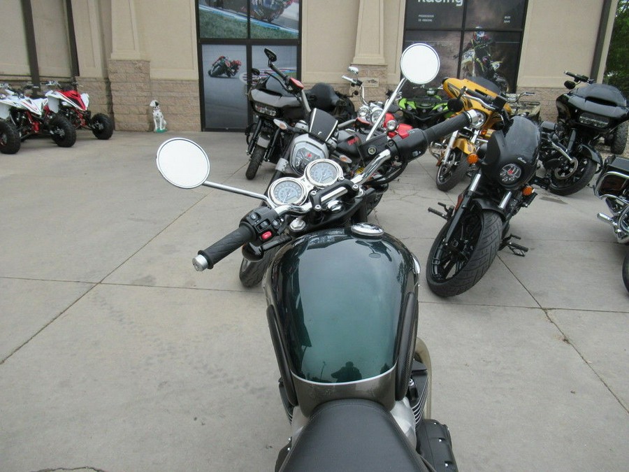 2024 Triumph Bonneville T100 Competition Green/Ironstone