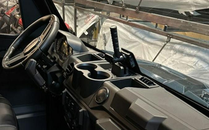 2027 Polaris Ranger Crew XP 1000 NorthStar Premium Blue Labyrinth