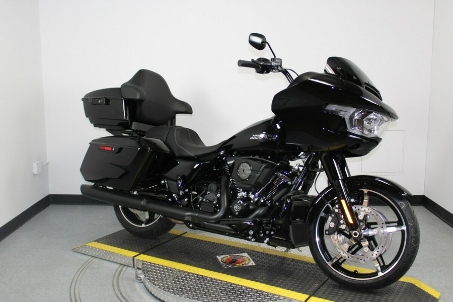 Harley-Davidson Road Glide™ 2024 FLTRX 84476695 VIVID BLACK