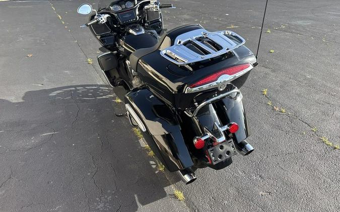 2024 Indian Pursuit Limited Black Metallic