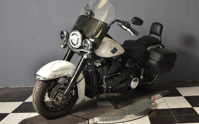 2025 Harley-Davidson Heritage Classic FLHC