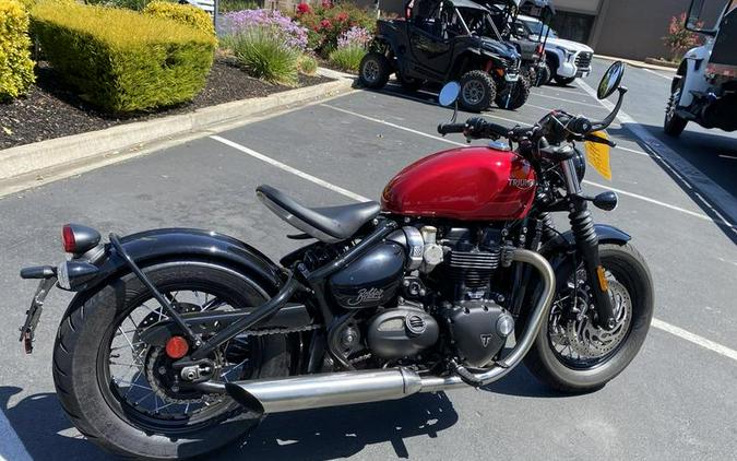 2023 Triumph Bonneville Bobber Red Hopper