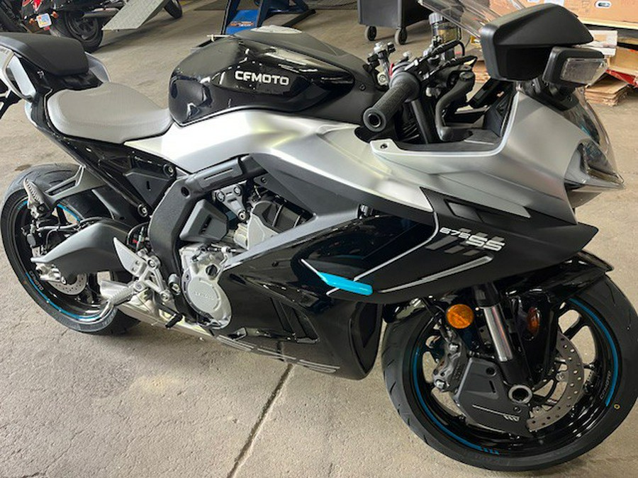 2025 CFMOTO 675 SS