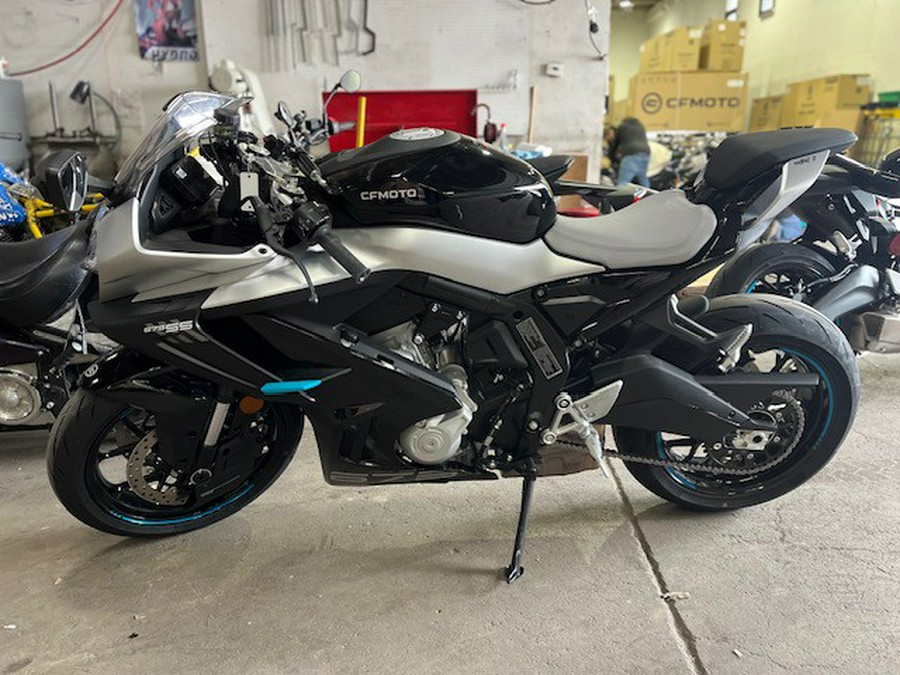 2025 CFMOTO 675 SS