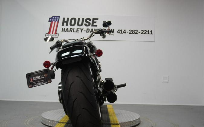 2024 Harley-Davidson® Fat Boy® 114 Vivid Black