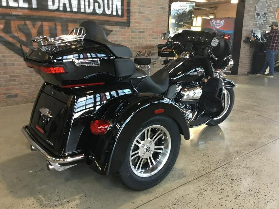 2023 Harley-Davidson® FLHTCUTG - Tri Glide® Ultra