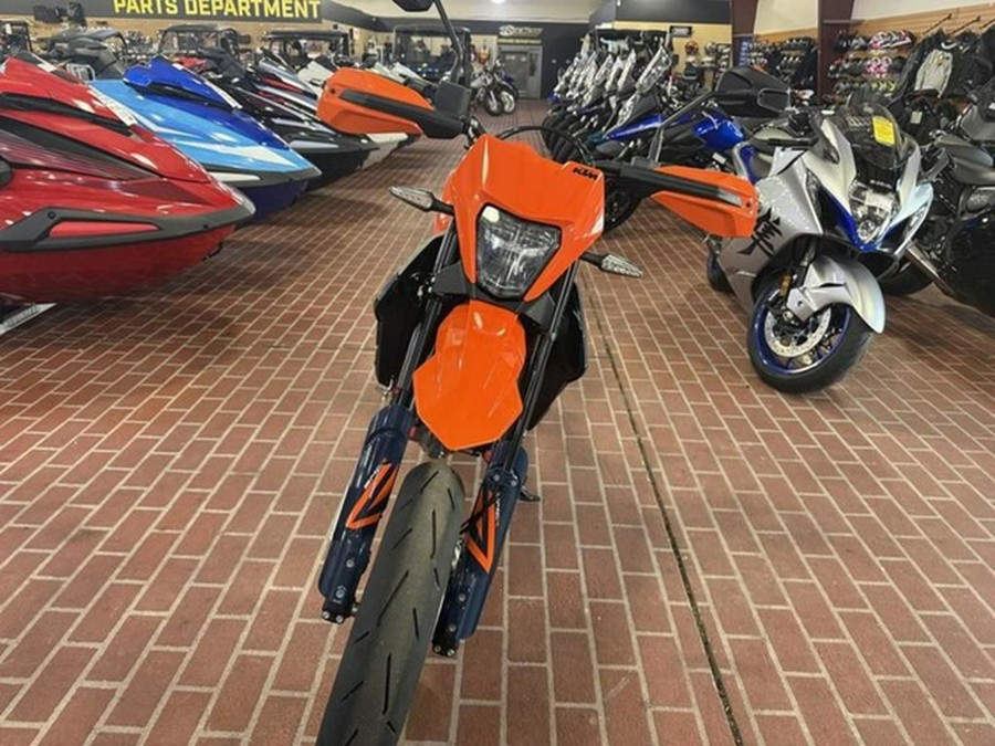 2026 KTM SMC 690 R
