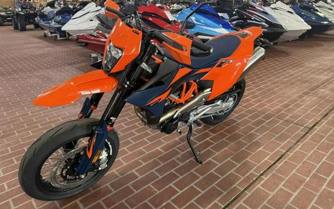 2026 KTM SMC 690 R