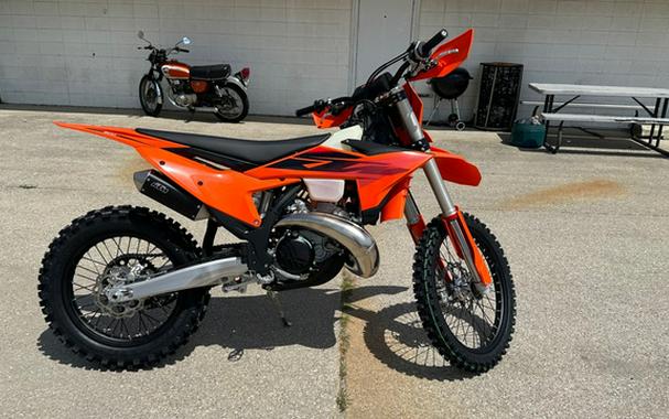 2027 KTM XC 300