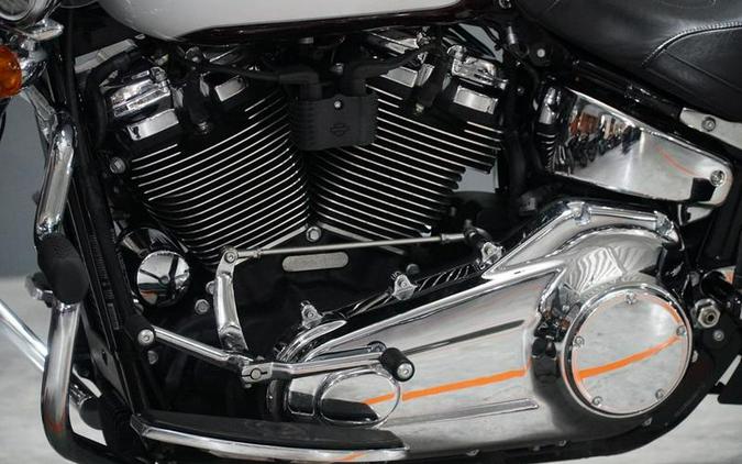 2021 Harley-Davidson® FLHC - Heritage Classic
