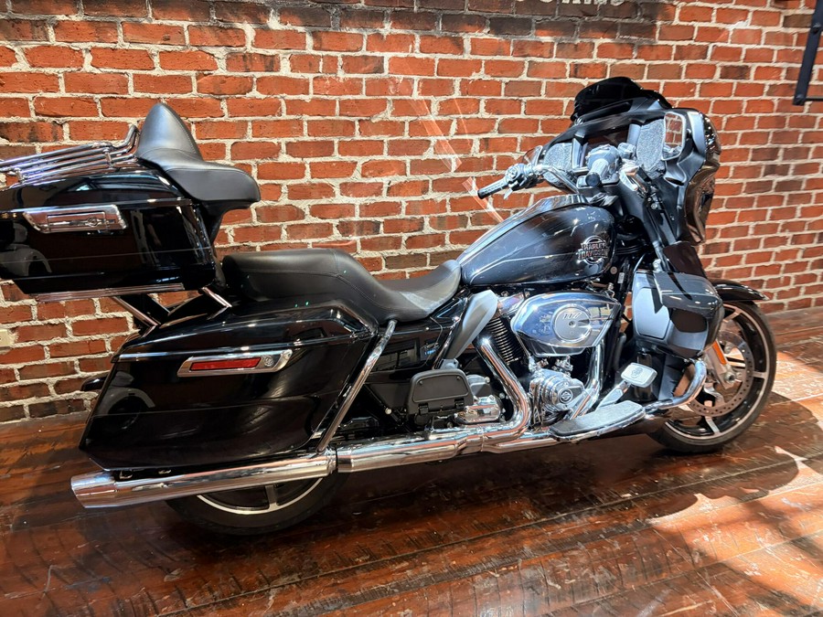 FLHXU 2025 Street Glide Ultra