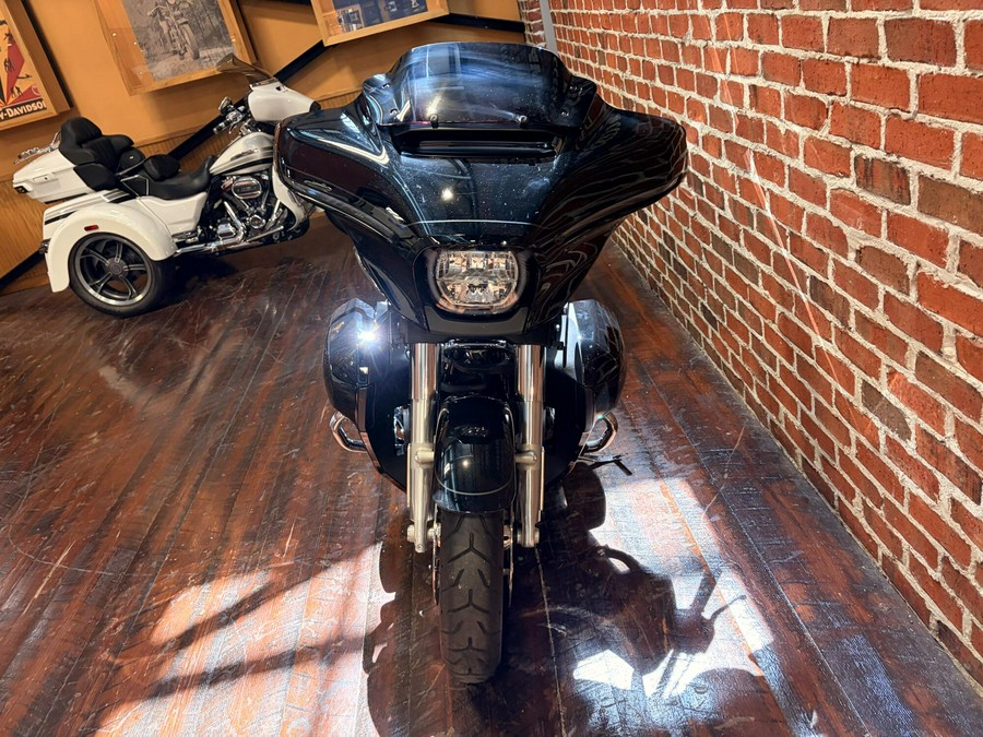 FLHXU 2025 Street Glide Ultra