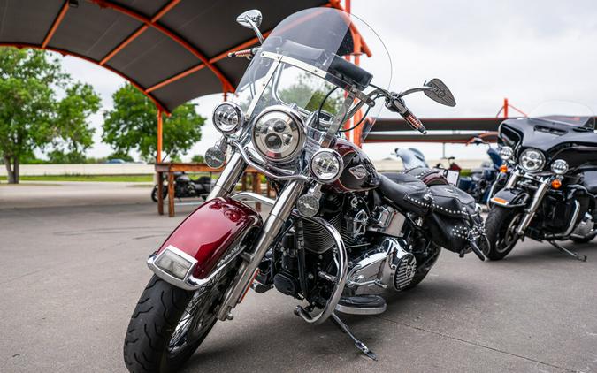 2015 Harley-Davidson Heritage Softail Classic MYS RED/CAYENNE W/ PINSTRIP