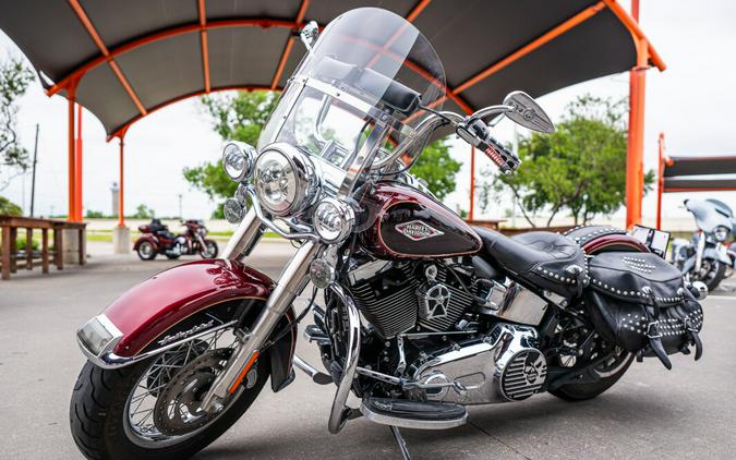 2015 Harley-Davidson Heritage Softail Classic MYS RED/CAYENNE W/ PINSTRIP