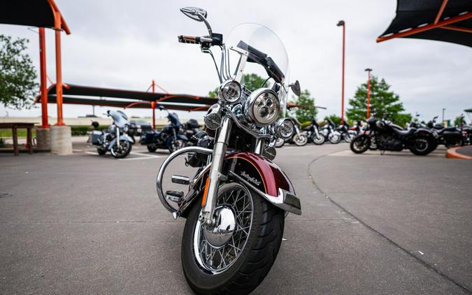 2015 Harley-Davidson Heritage Softail Classic MYS RED/CAYENNE W/ PINSTRIP