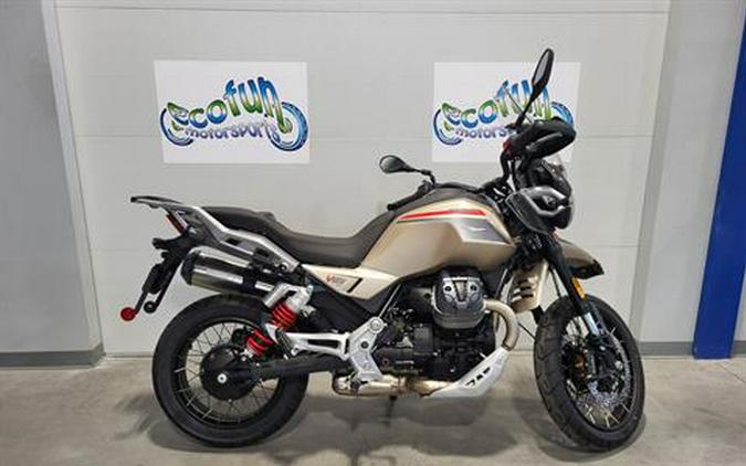 2025 Moto Guzzi V85 TT Travel