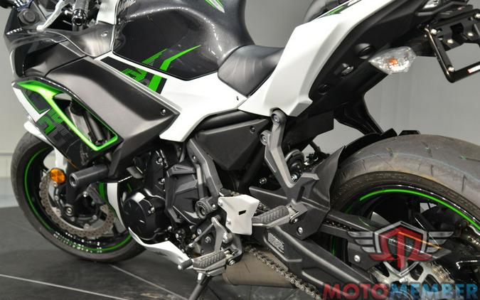 2022 Kawasaki Ninja® 650 Base