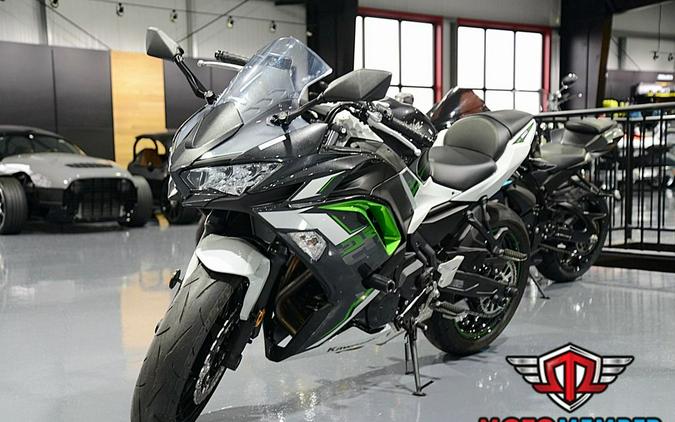2022 Kawasaki Ninja® 650 Base